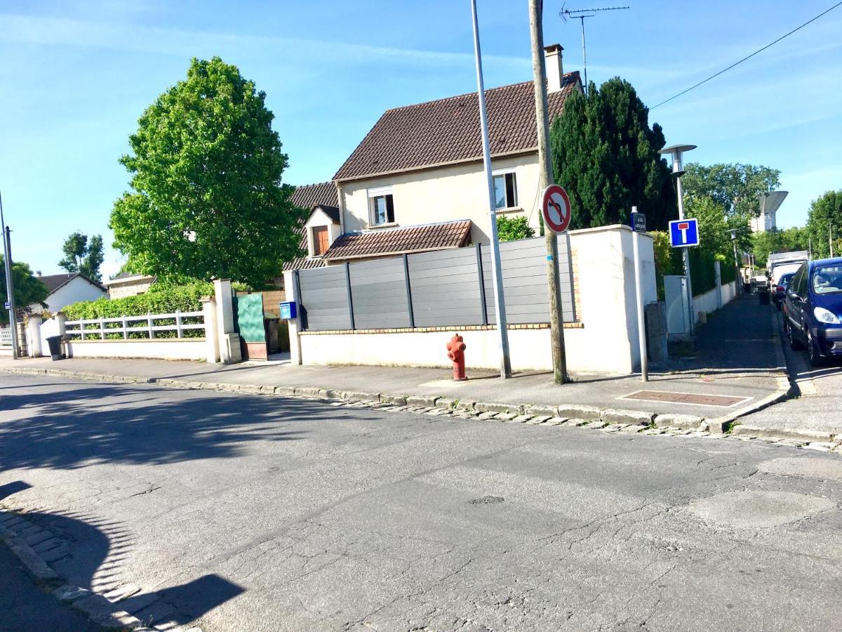 Maisontevy 2 Jolies Chambres 6 Pers Ou 1 Beau Studio 2 Pers Holiday home Pontault-Combault