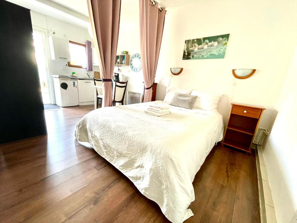 Maisontevy 2 Jolies Chambres 6 Pers Ou 1 Beau Studio 2 Pers Holiday home Pontault-Combault