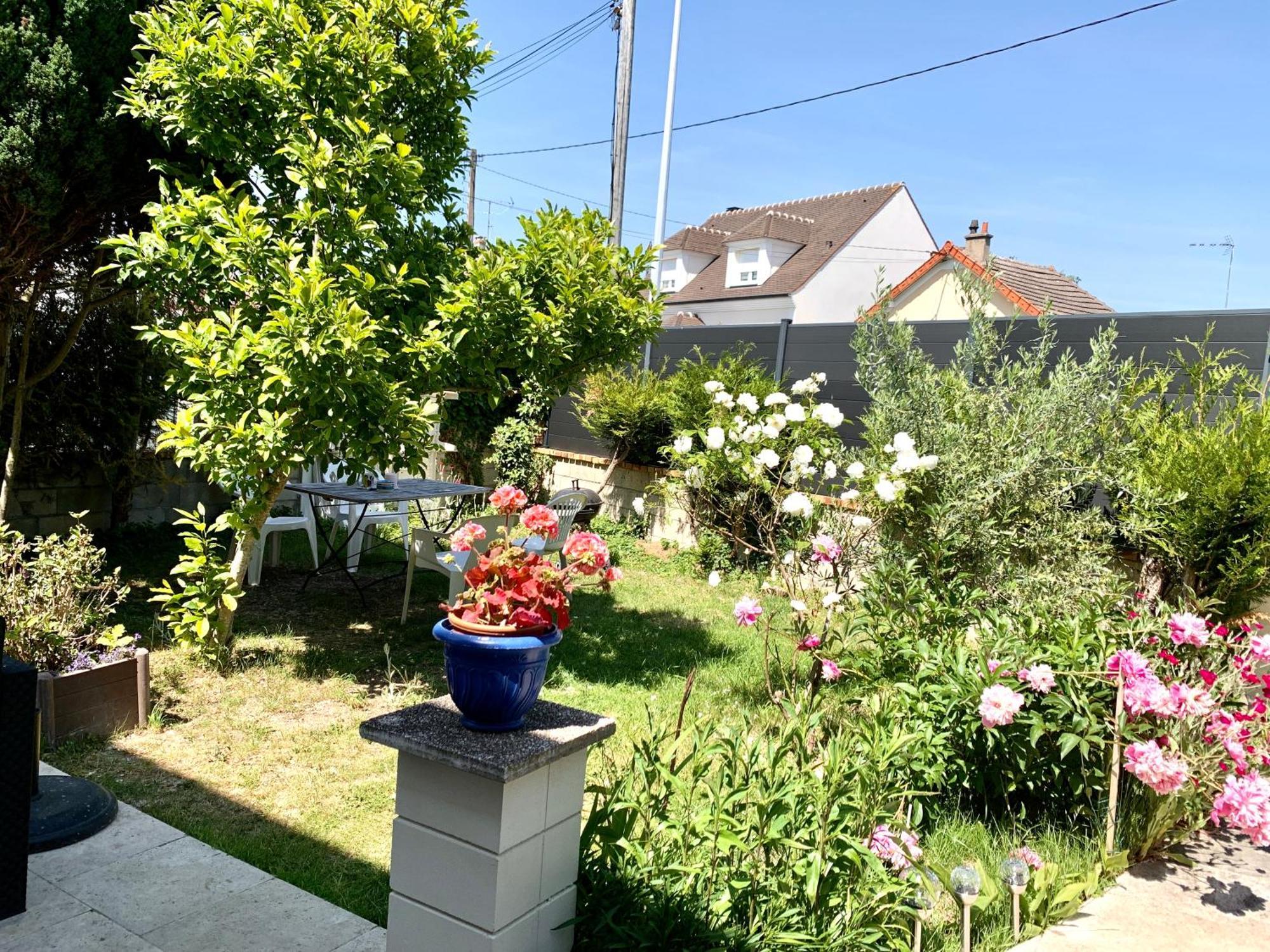 Maisontevy 2 Jolies Chambres 6 Pers Ou 1 Beau Studio 2 Pers Holiday home